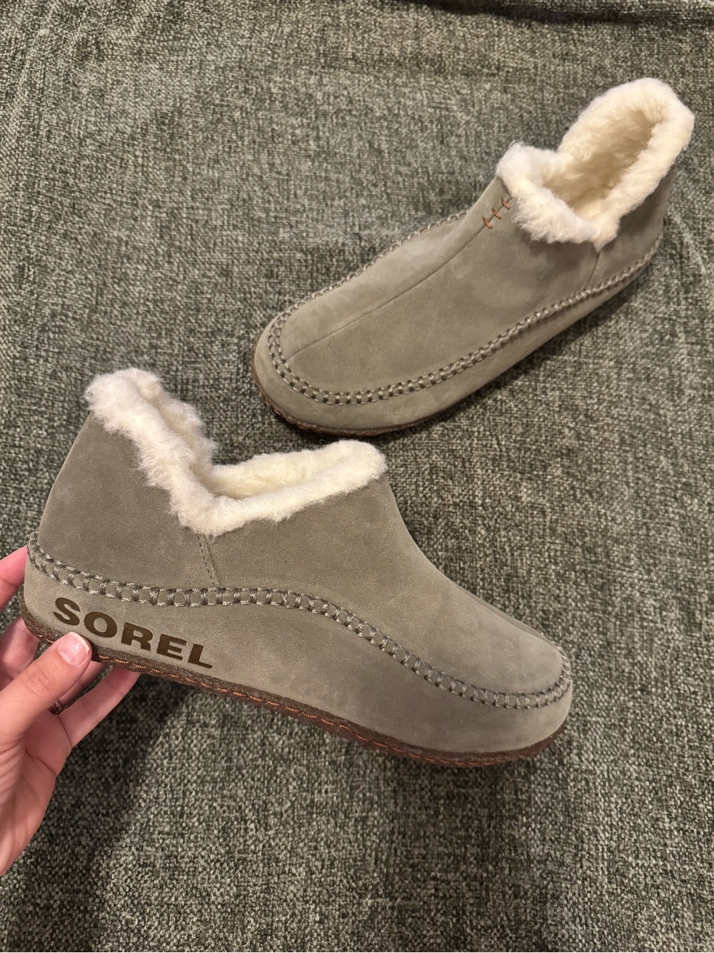 SOREL Manawan II Men’s Slippers Size 11 Quarry Stone Green Suede Shearling